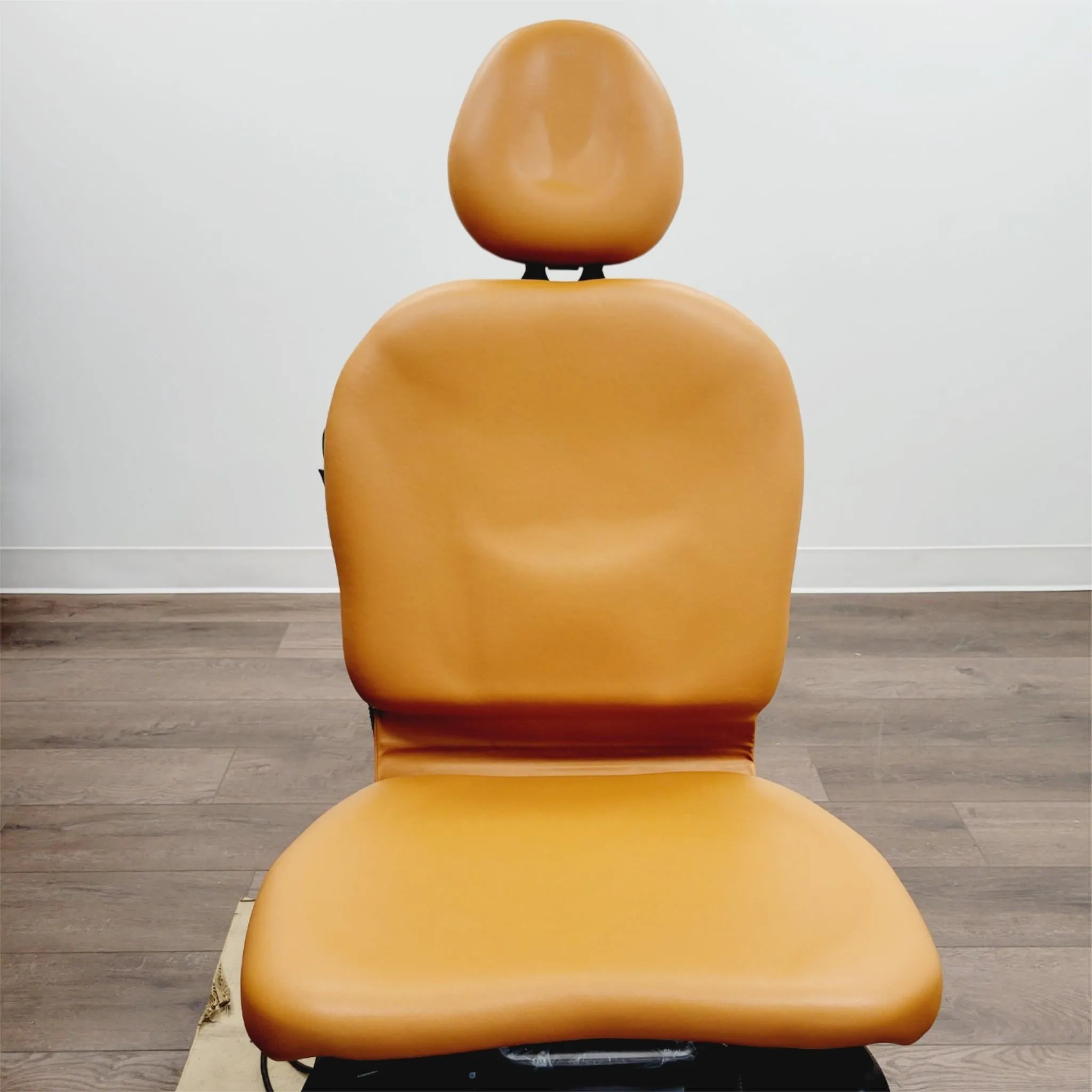 Midmark 630-010 Procedure Chair 650 LB Capacity (Reconditioned)
