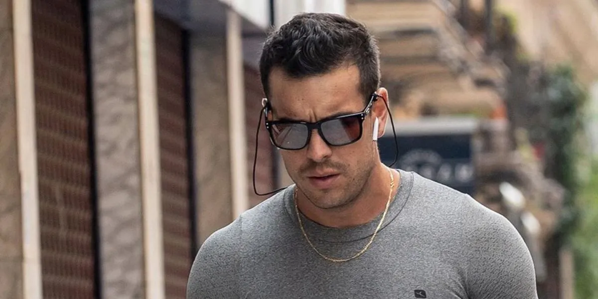 Oakley Holbrook XL OO9417 35 Prizm - As Seen On Shaun White & Mario Casas