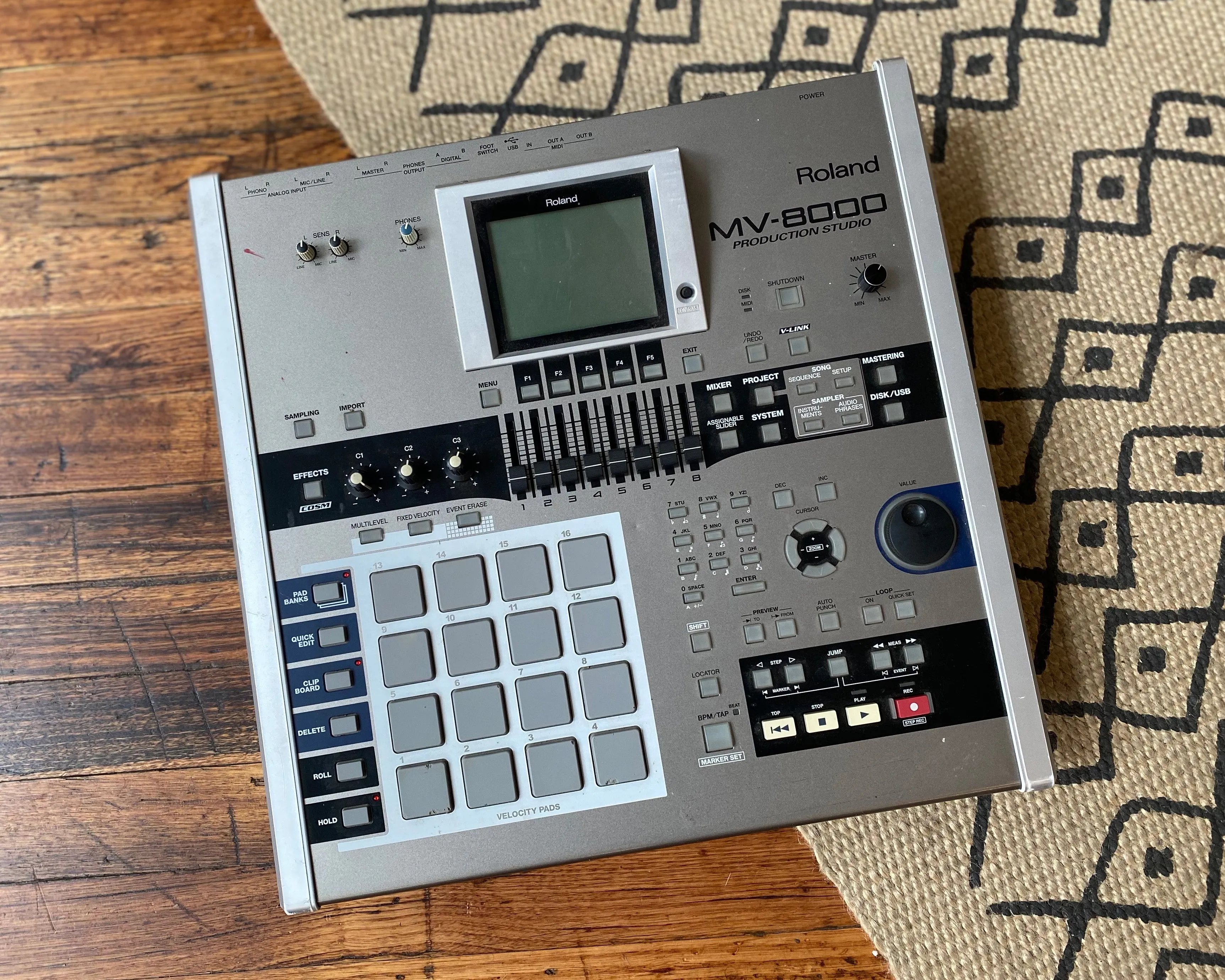 Roland MV-8000